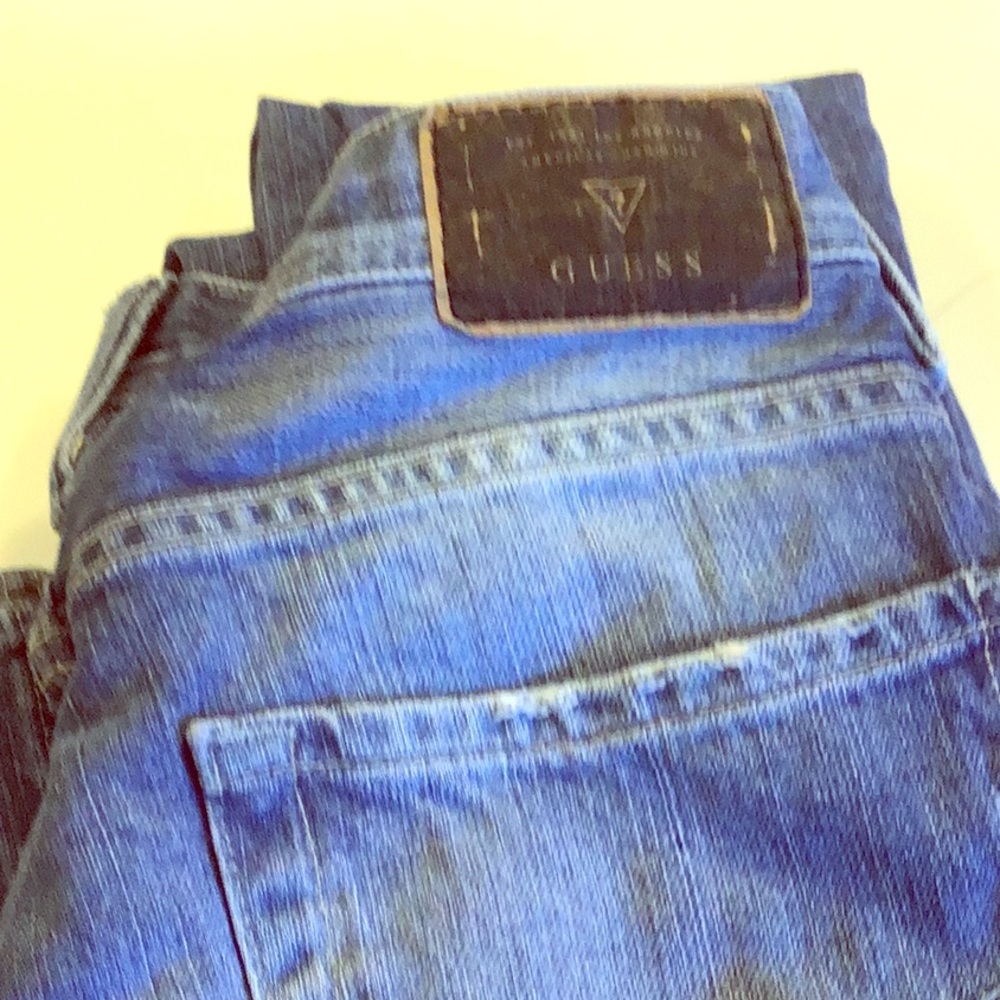 Women’s Guess slim cut jeans, size 28 x 29